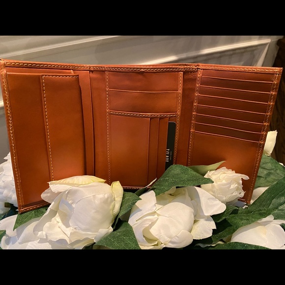 🔥T’Classe Designer Wallet - Picture 2 of 3
